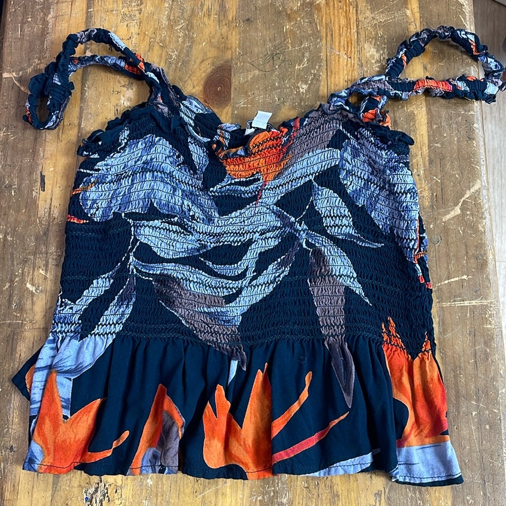 A very cute top🧡💙